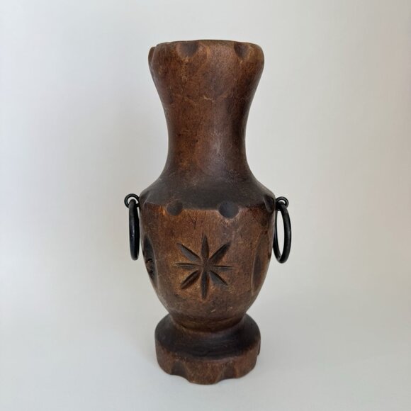 Vintage Carved Wood Vase Hand Turned Metal O Ring Handles Polynesian Tiki Style - Picture 2 of 9